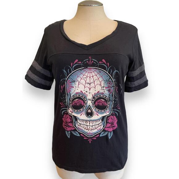 Torrid Plus Size 2 Skull Tattoo Roses Football Sleeve V Neck T Shirt Punk Gothic - Picture 1 of 2